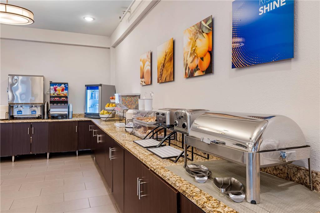 Comfort Inn Msp Airport - Mall Of America Μπλούμινγκτον Εστιατόριο φωτογραφία